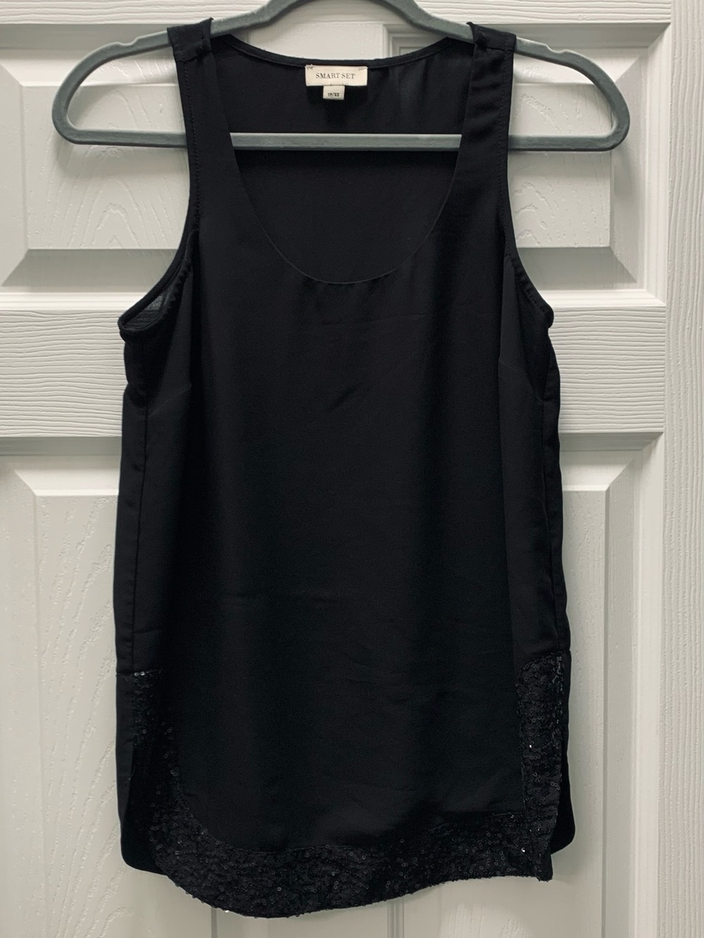 Smart Set Black Sleeveless Tank with Sequin Hem